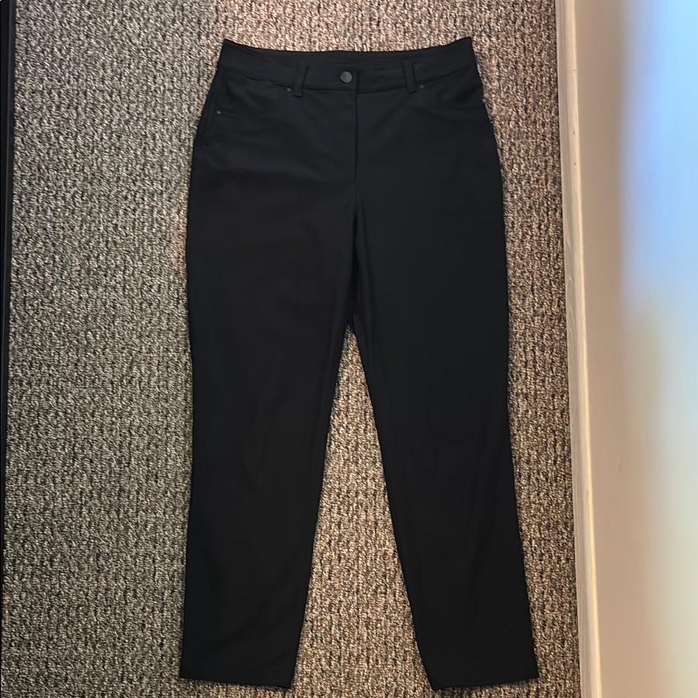 Lululemon Black Women's Straight-Leg ankle pants